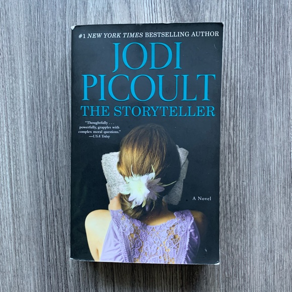 Set of Three Books for fun reading 📚 - Picture 6 of 6